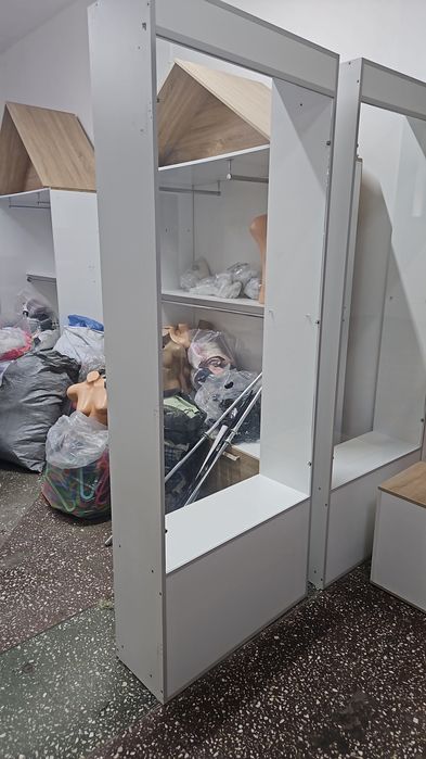 4 шкафа для магазина