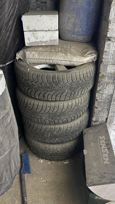 Продам диски с шинами 225/55/R18
