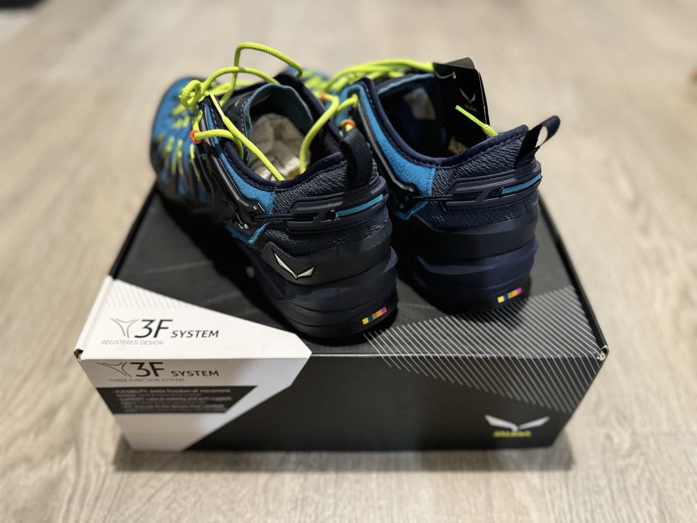 Кроссовки Salewa MS Wildfire Edge мужские синие.