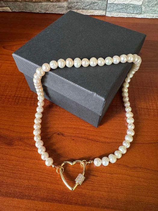 Чисто ново колие с естествени речни перли на марката MIMICO