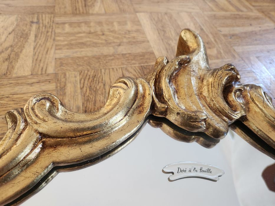 Oglinda in stil baroc