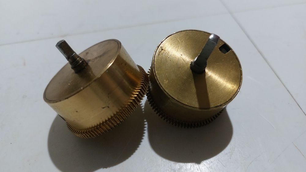 casetă arc ceas cu pendul