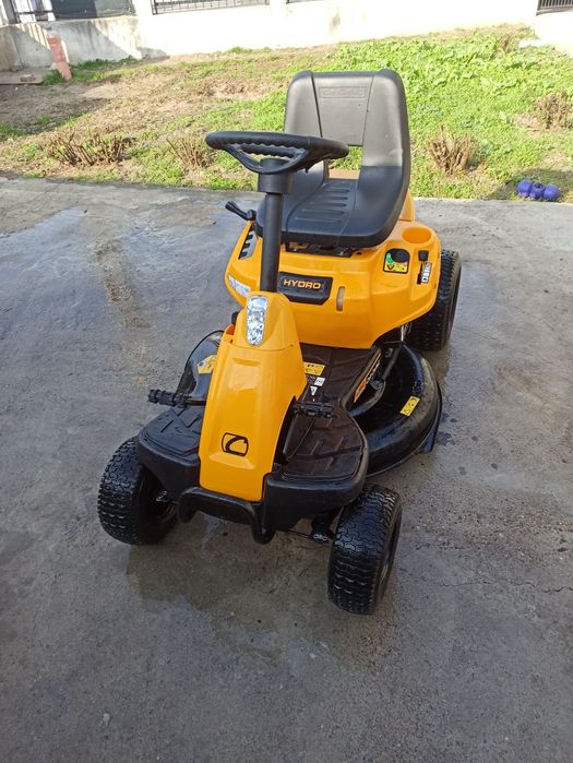 Tractoras tuns gazon