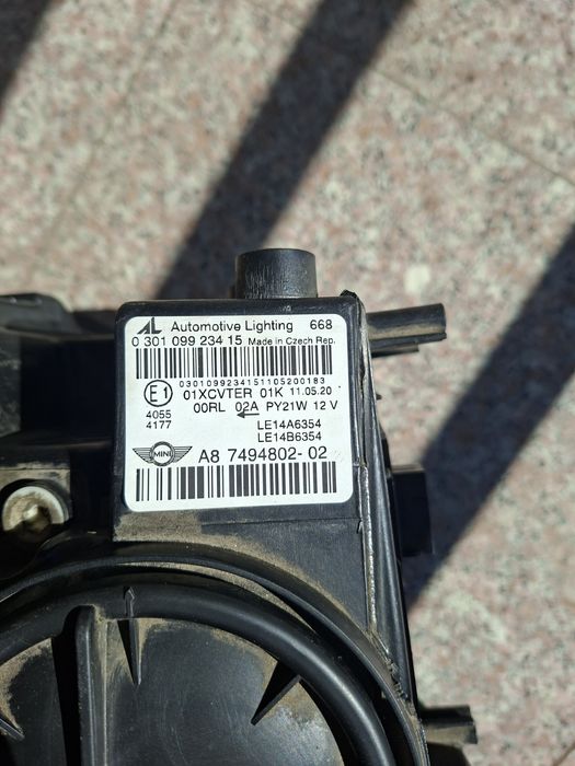 Far Mini Countyman dreapta preț 600 lei