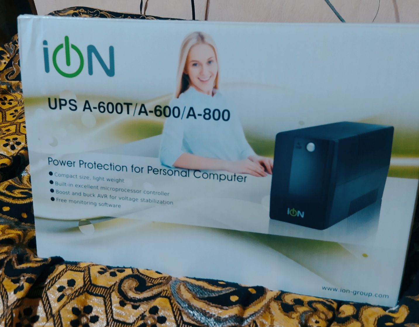 Источник беспроводного питания для компьютера UPS A 600T и powercom.