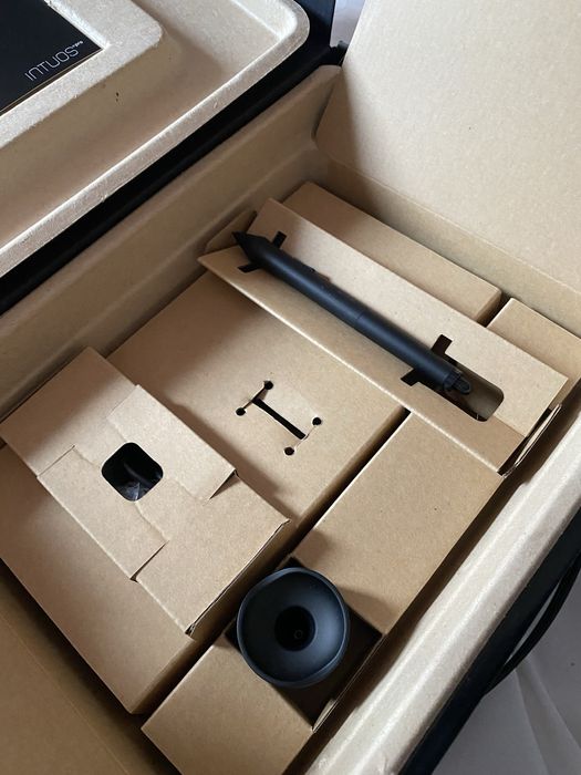 Tableta grafica Wacom Intuos Pro