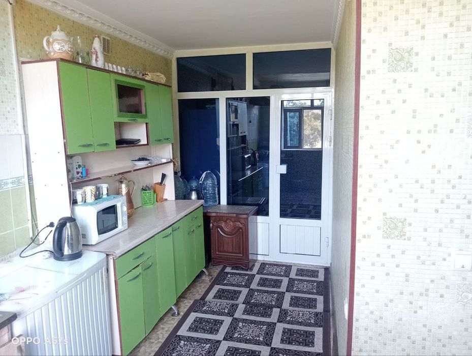 3 xonali kvartira sotiladi