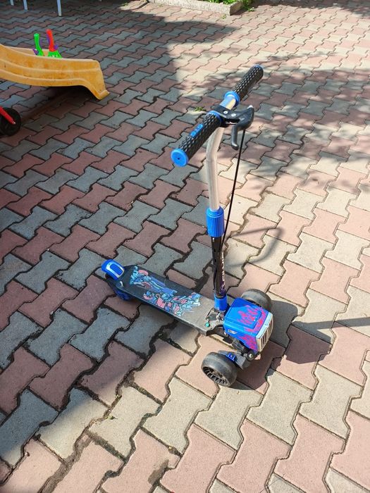 Trotinetă pentru copii