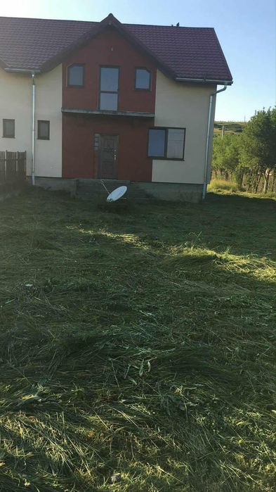 Vand casa (duplex) in jud.Cluj langa orasul Gherla ,,LIVADA,,,pe drumu
