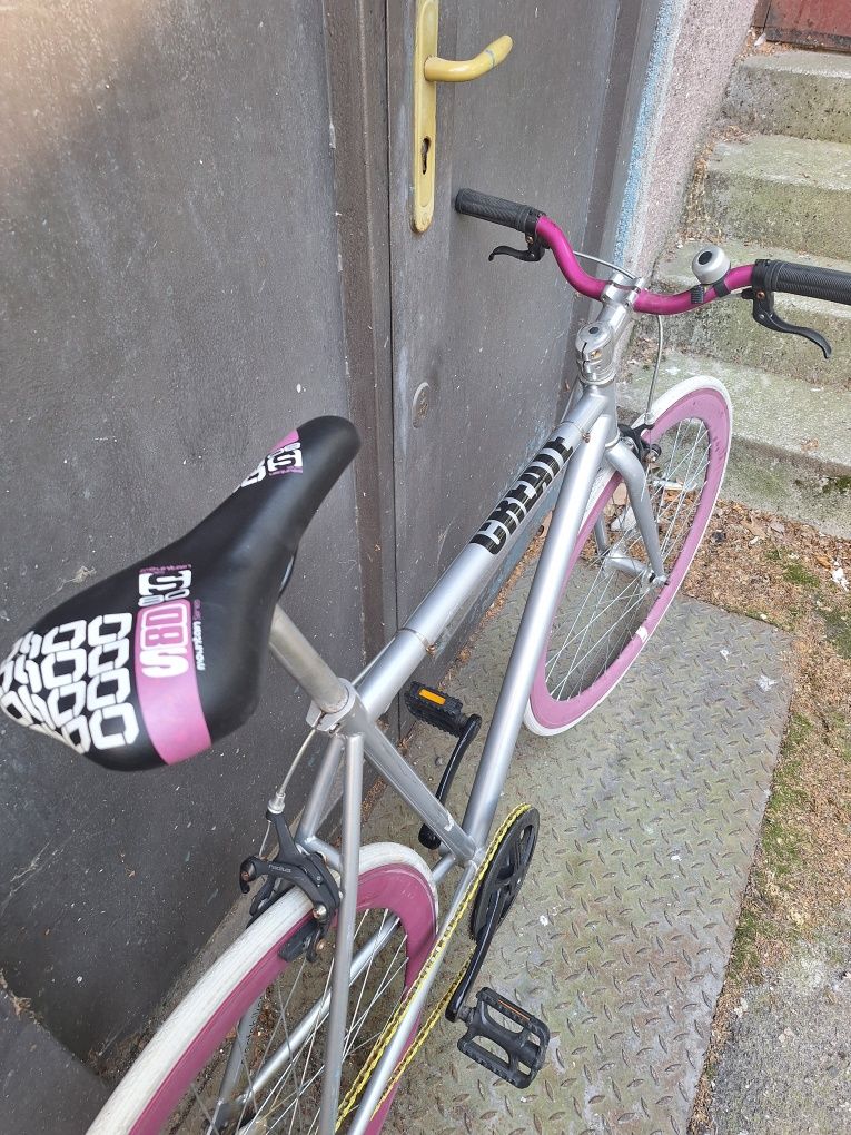 Велосипед шосеен градски single  speed