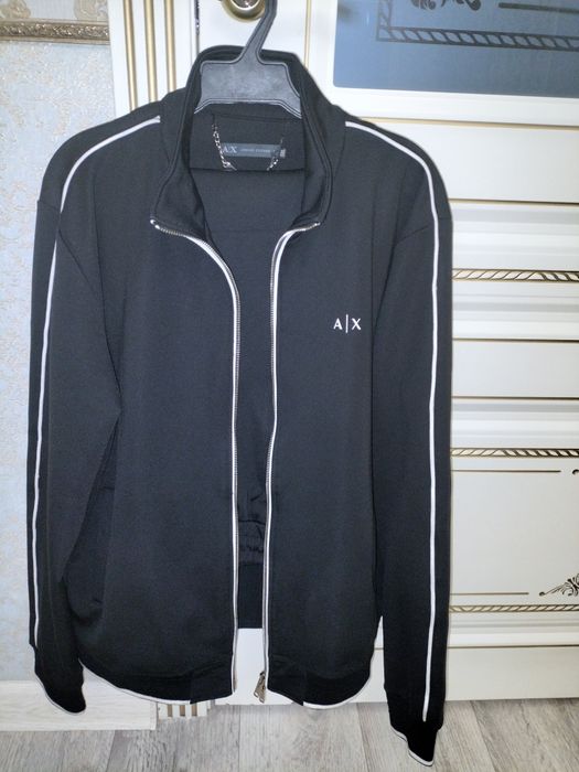 Продам спортивный костюм от ARMANI производства Турция новая