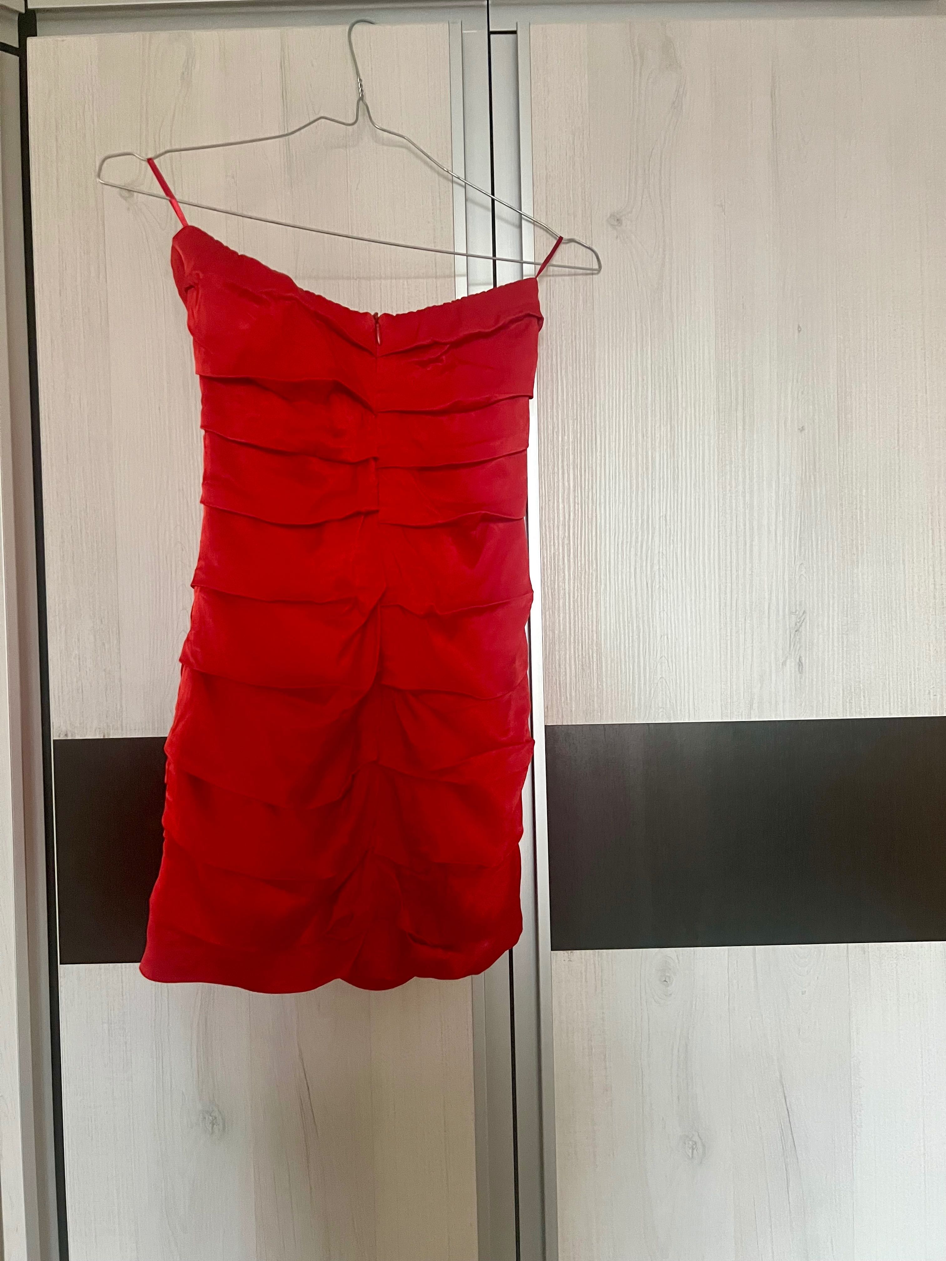 Червена къса рокля Zara XS