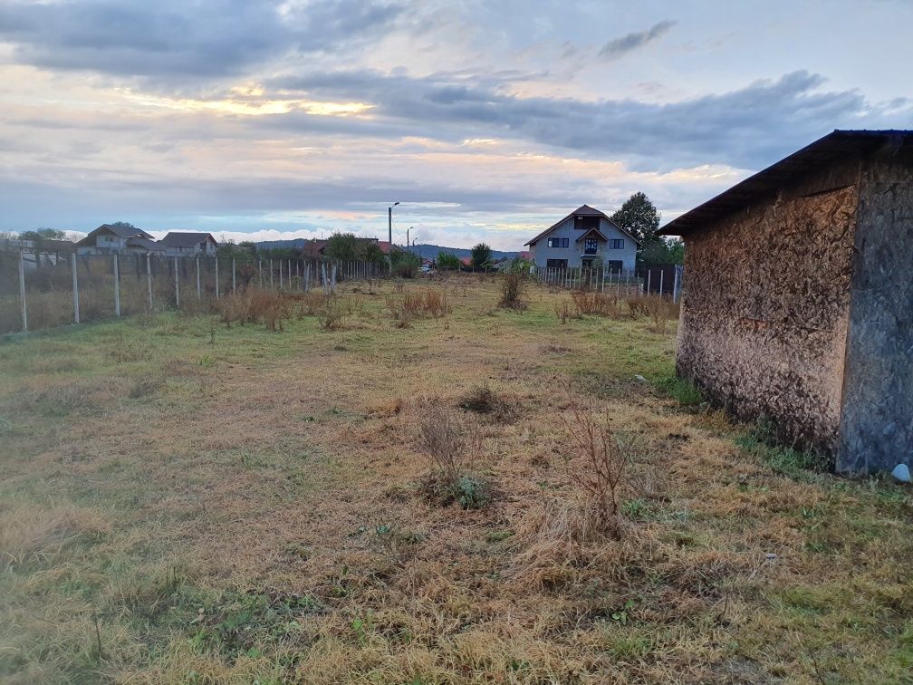 Vând teren pe strada Prelungirea Panduri - Intreg sau jumatate