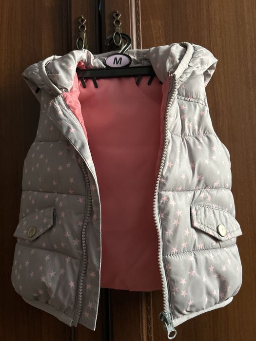 Продам детскую безрукавку.