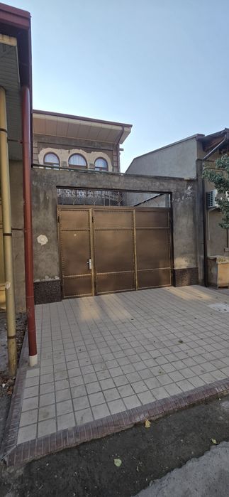 Yakkasaroy zakki vali 19 uy sotiladi