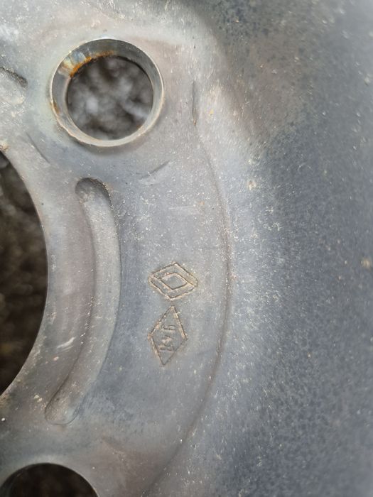 4бр стоманени джанти за Дачия докер/ 6ж Х15/ ет 40/ 4Х 100/