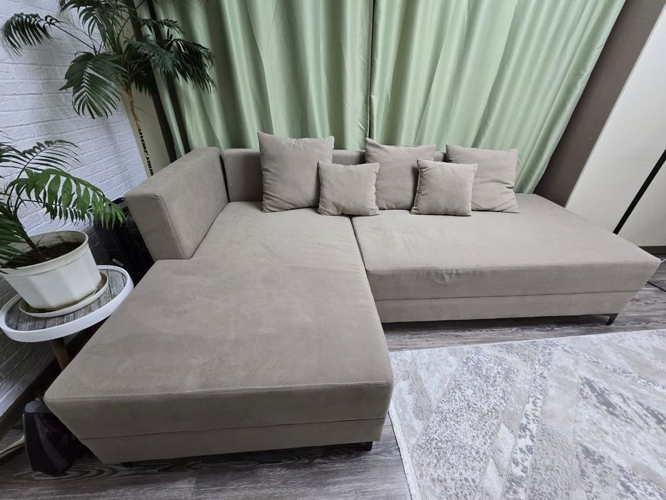 Продам диван почти новый