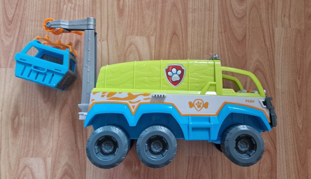 Пес патрул Paw Patrol всъдеход, пъзел,таблет,хеликоптер