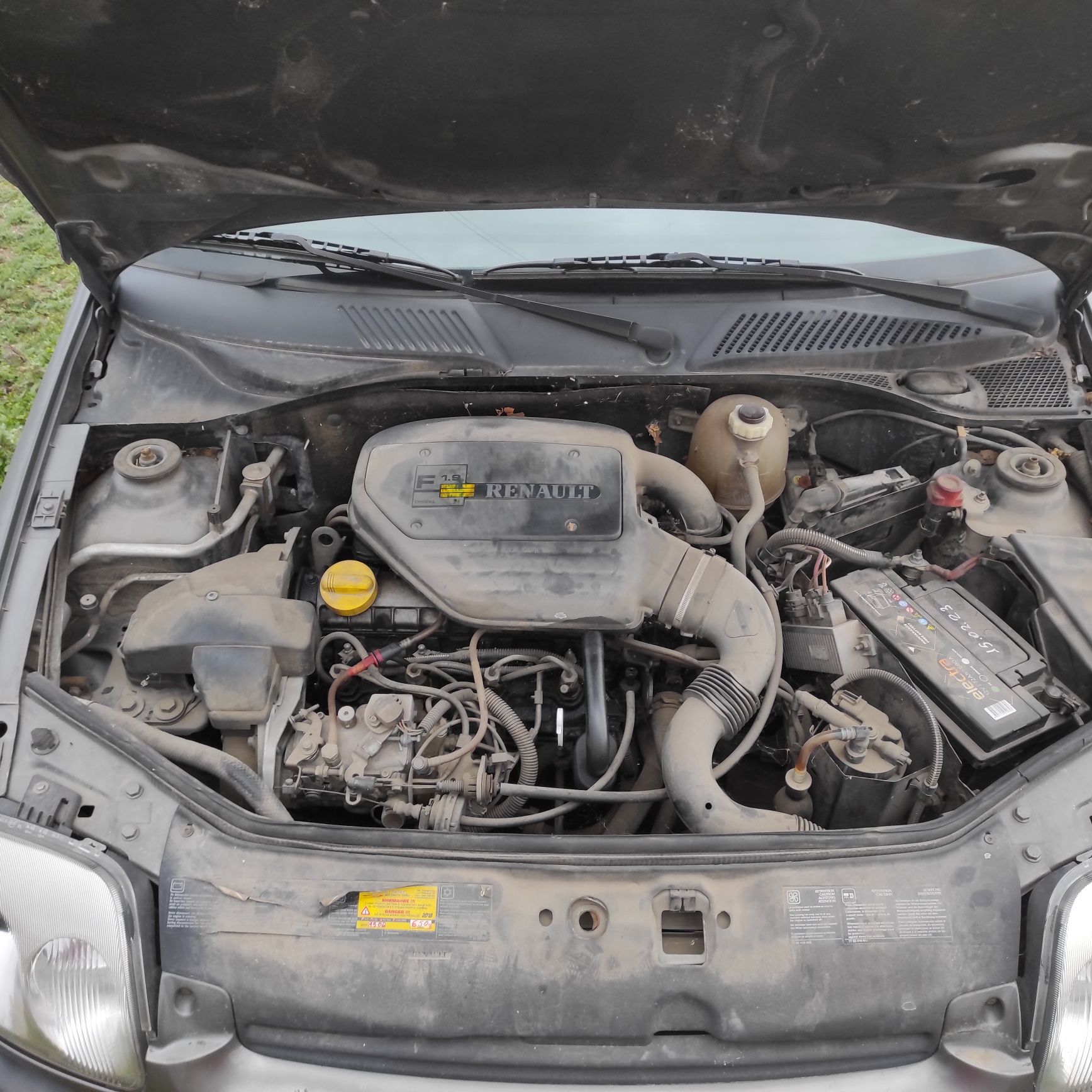 Renault Clio 1.9D на части