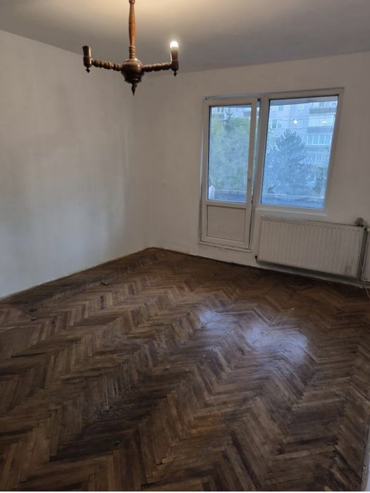 Vand apartament 2 camere confort1, decomandat etaj 2, Pandurilor,Tudor
