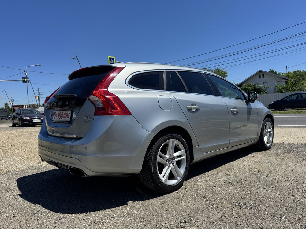 Volvo V60 D6 Awd 2.4 Plug in hybrid **Editie limitata** Rate / avans0*