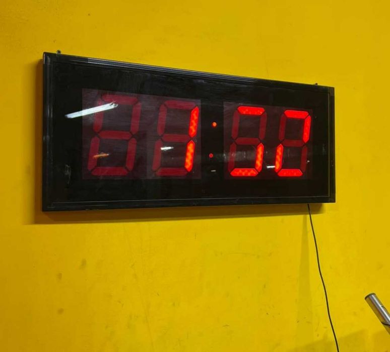 LED-часы светодиодные ретро стиль