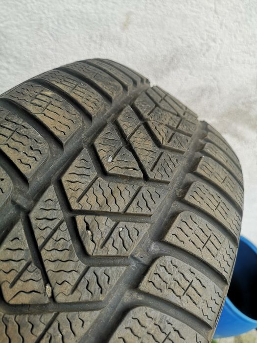 Anvelope, cauciucuri iarnă Pirelli 225 45 18