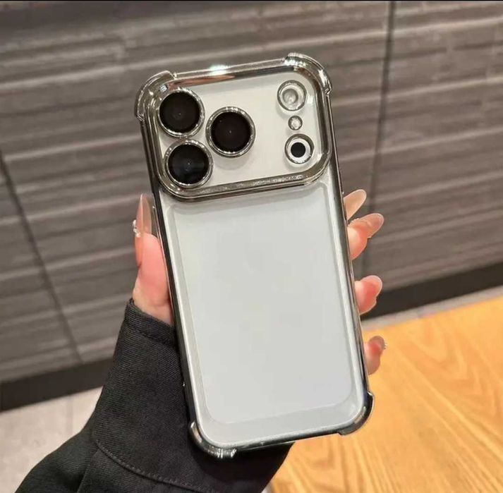 Премиум сребрист кейс за iPhone 17 Pro/Pro Max