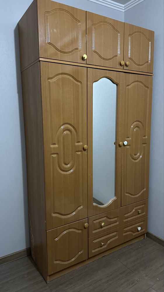 Шифоньер срочно пр