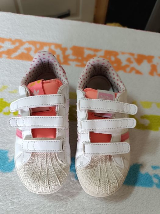 Papuci Adidas Superstar mărimea 32 cu 20 cm interior