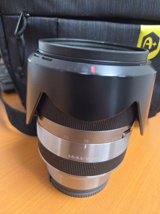 Vand obiectiv Sony E 18-200mm OSS Zoom Silver