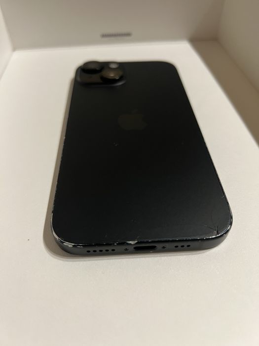 Продавам Iphone 15 128gb ( Black )