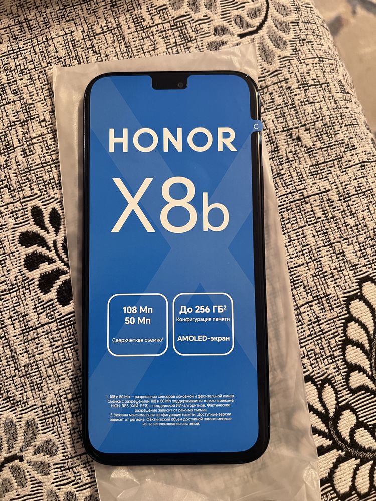 Продам новый телефон Honor X8b