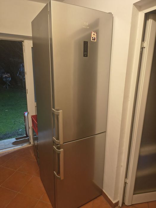 Combina frigorifica indesit