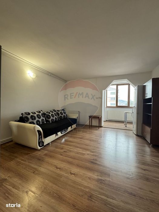 Garsonieră et.2,  str. 1 Decembrie