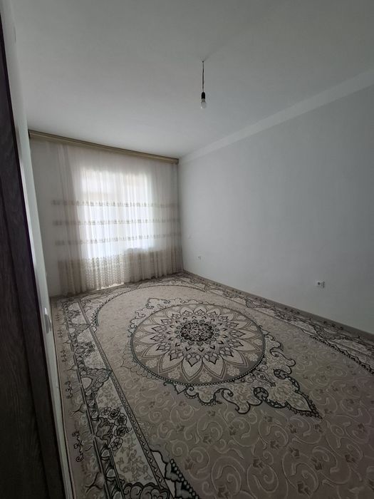 Yangi Andijonda uy sotiladi xarbiy domdan