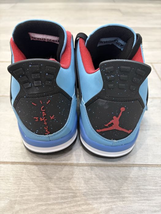 Jordan 4 Retro x Travis Scott "Cactus Jack"