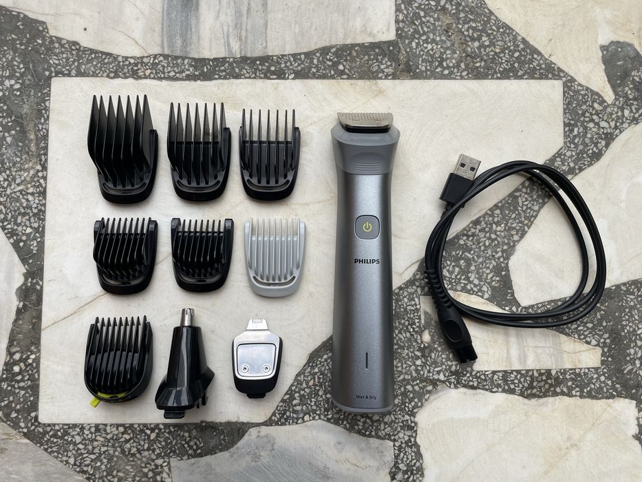 Чисто нов ример за брада тяло и коса Philips 10 in 1