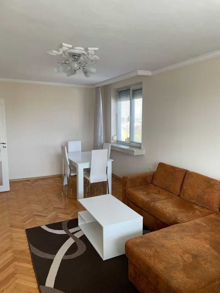 Дава се под наем Двустаен апартамент в Пловдив, Център - 76 кв.м за 300 € - Снимка #2