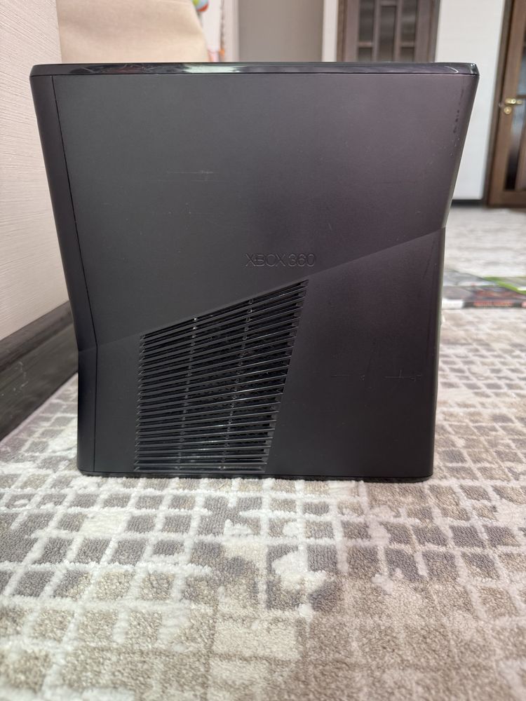 XBOX360 с дисками