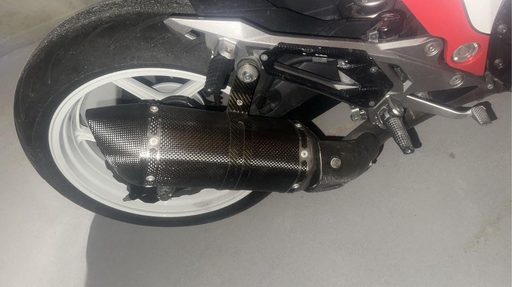 KAWASAKI  ZR800CE  din 2013 limitata A2 plus casca si geaca Adenaline