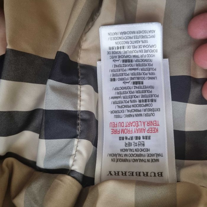 Vand geaca pentru copii de iarna  de la  Burberry