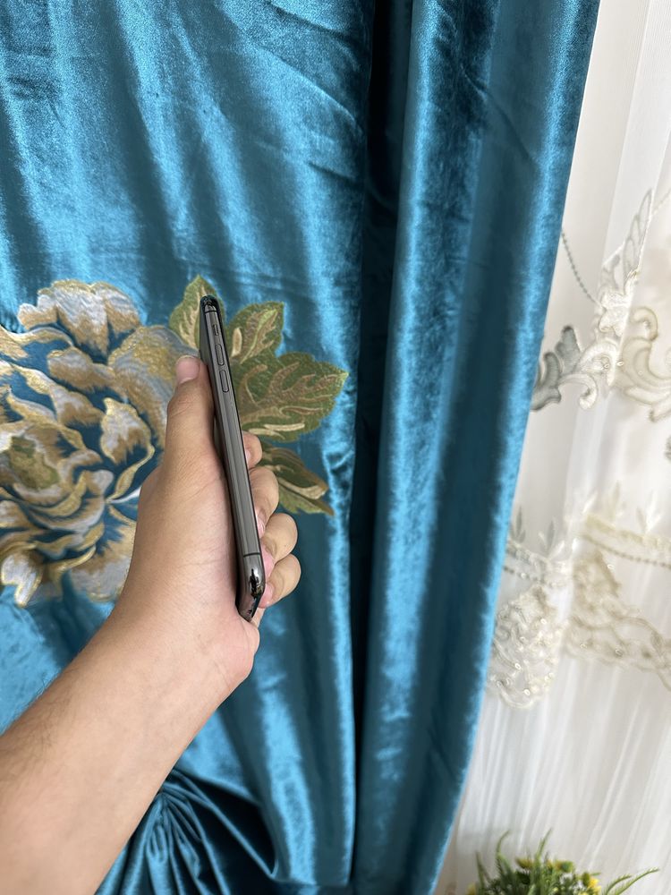 Iphone 11 pro idael 82%