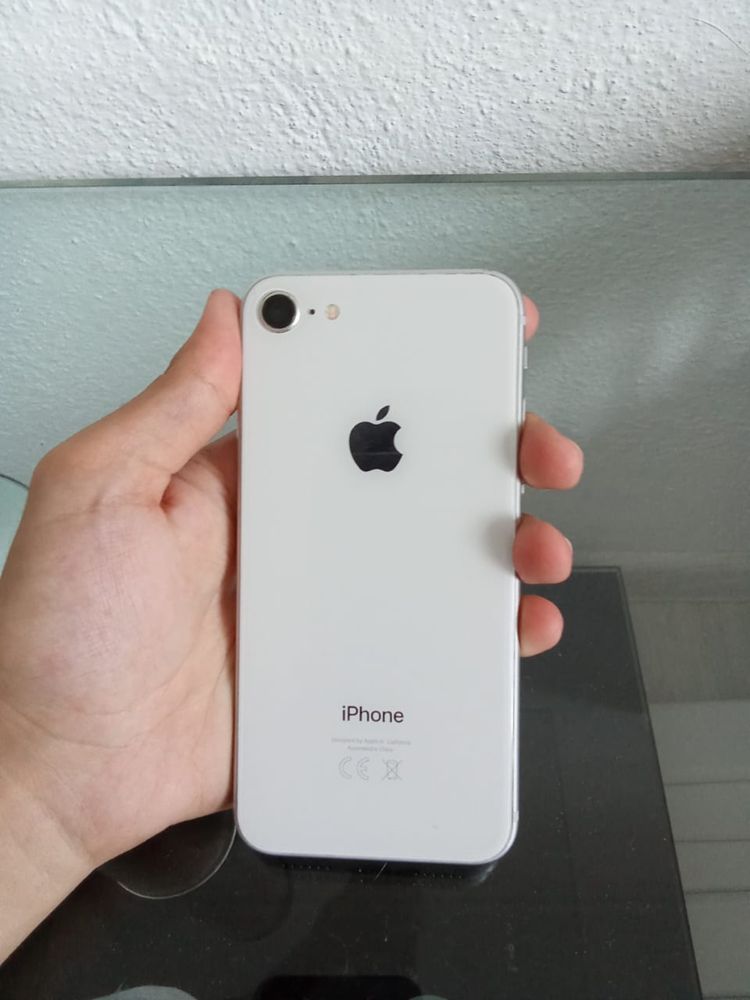 iPhone 8, 64 gb