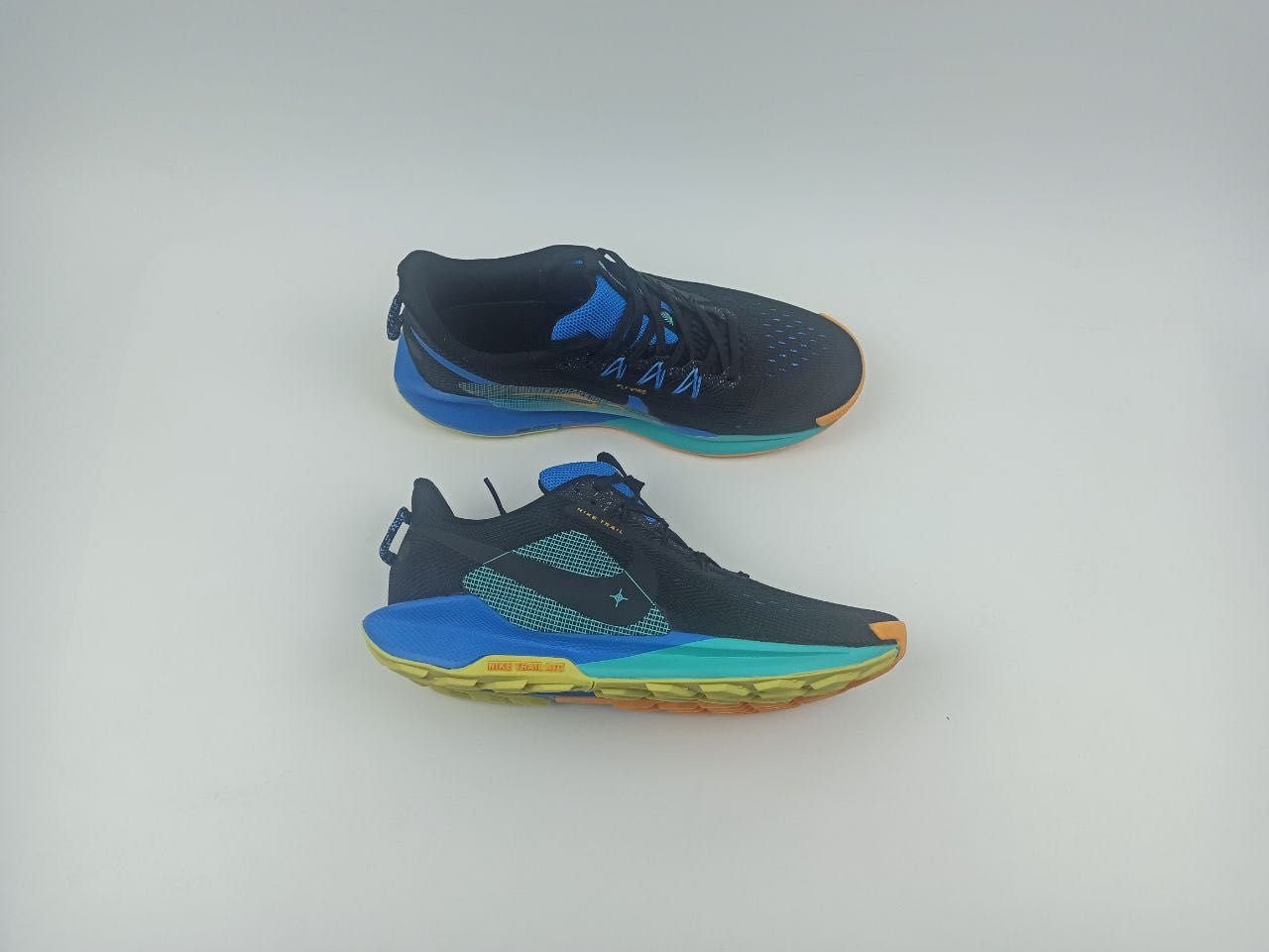 Кроссовки Nike (весна, лето, осень). 41 размер. Новый