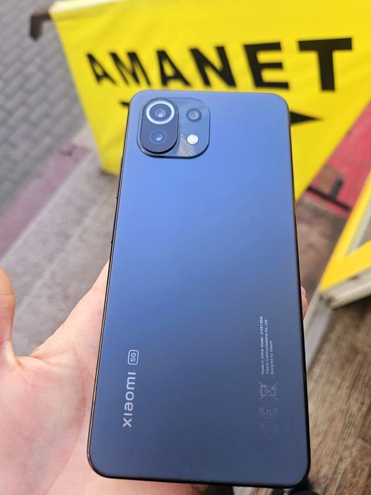 Xiaomi 11 Lite 5G  NE - 128GB  - 8GB RAM  - android  - dual sim   !
