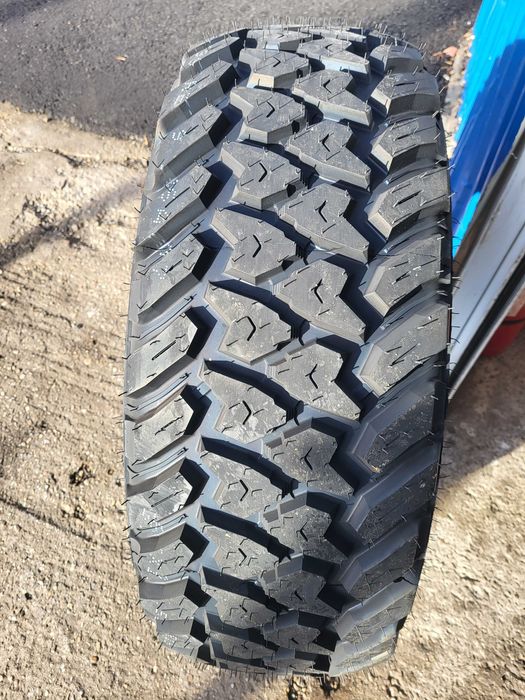 Vand anvelope noi off road , mud terrain 235/85 R16 Sailun M+S
