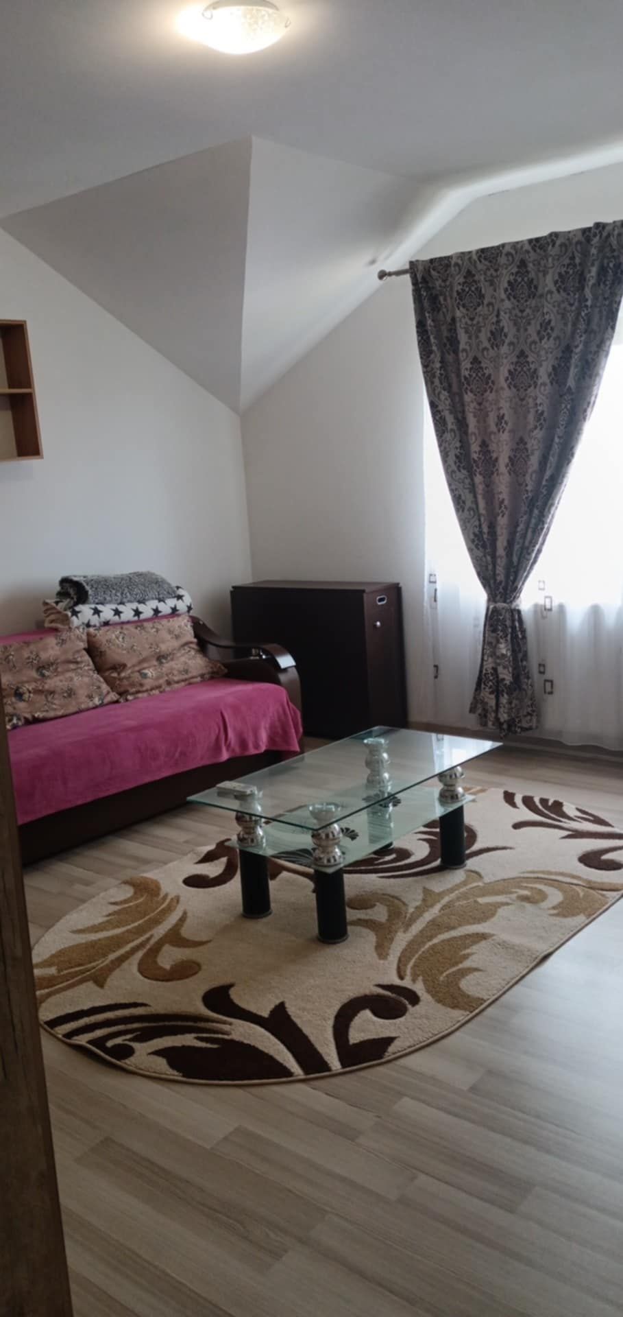 Inchiriez 2 camere