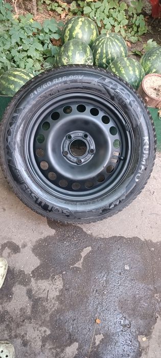 215/60/R16 Jante tablă GM + anvelope:Opel (două bucăți)Motorină