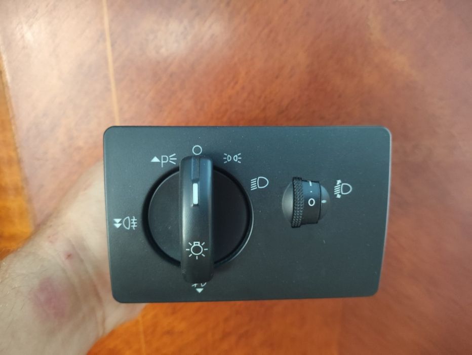 Bloc de lumini / rama casetofon oval Ford focus 2